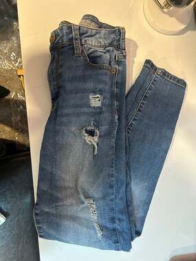 Aeropostale High Waisted Cropped Jeggings *Size 2*